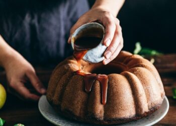 Bolo borrachão com vinho do Porto