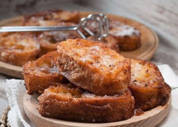 Fatias douradas à moda antiga