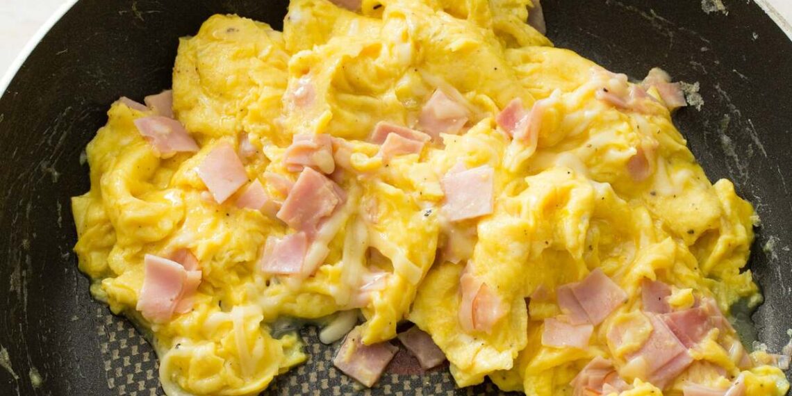 Ovos mexidos com fiambre