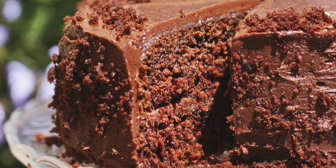 Bolo de cenoura e chocolate