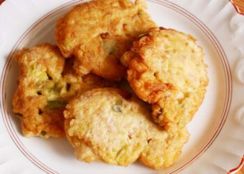 Pataniscas de feijão verde estaladiças