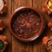 Carne de porco com feijão preto