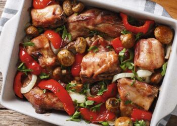 Coelho assado no forno com vinho tinto