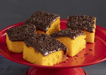 Bolo de cenoura cozida fofinho