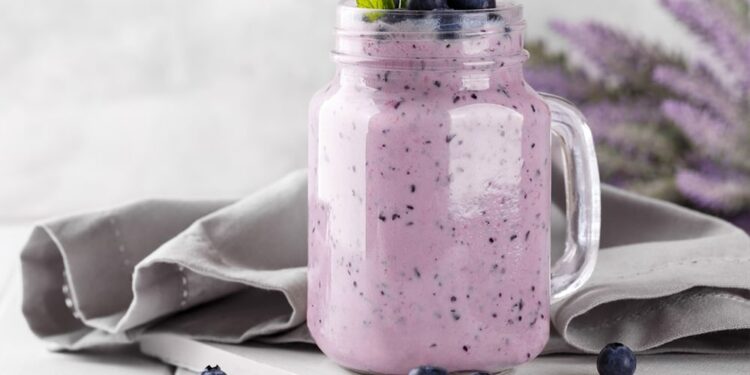 Batido de mirtilo fácil e rápido