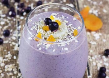 Batido de mirtilo com aveia