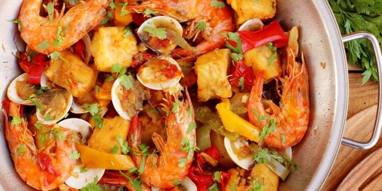 Cataplana de tamboril à Algarvia