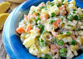 Salada russa com atum