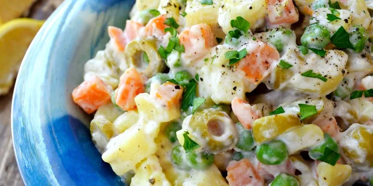 Salada russa com atum