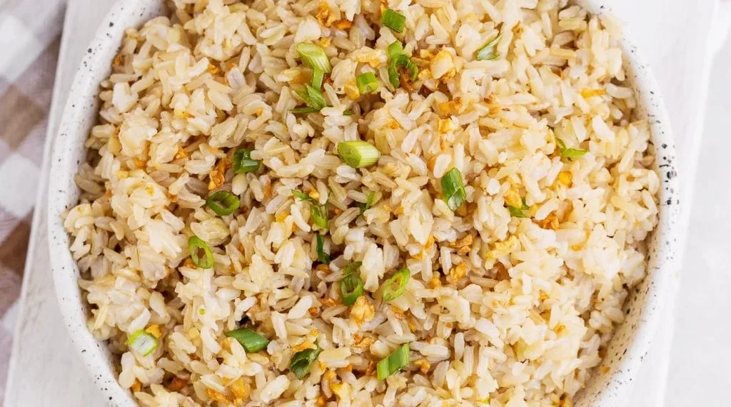 Arroz frito simples e rápido