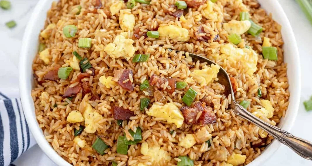 Arroz cantonês simples e rápido
