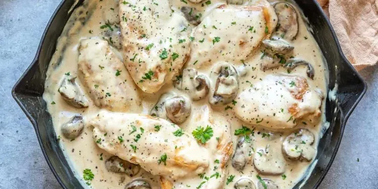 Bife com natas e cogumelos