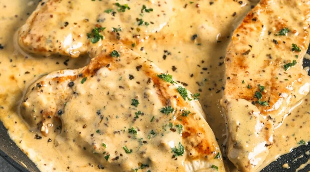 Bifinhos de peru com natas cremosos