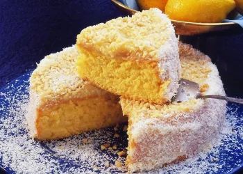 Bolo de coco e limão