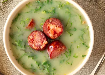 Caldo verde rápido e fácil