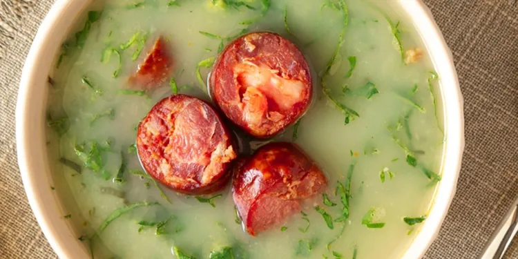 Caldo verde rápido e fácil