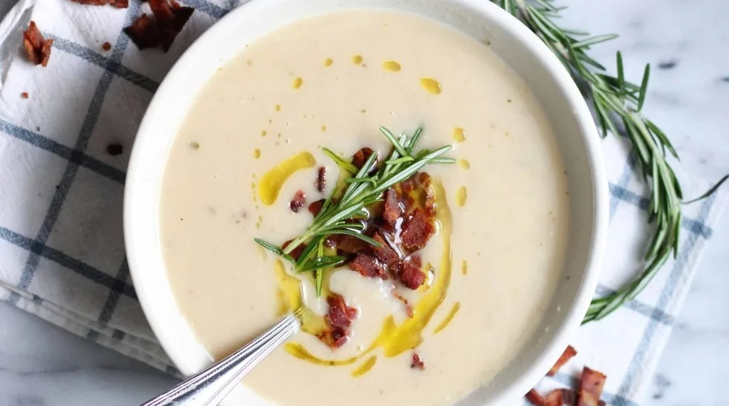 Sopa branca cremosa e fácil