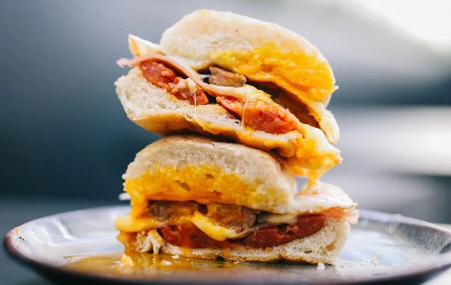 Prego no pão à portuguesa