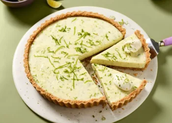 Tarte de lima e abacate