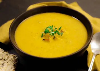 Sopa de espinafres e cenoura