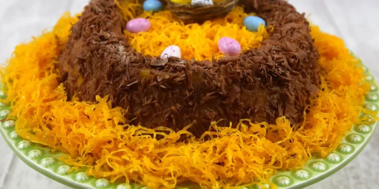 Bolo de Páscoa com chocolate