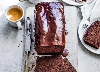 Bolo de iogurte e chocolate