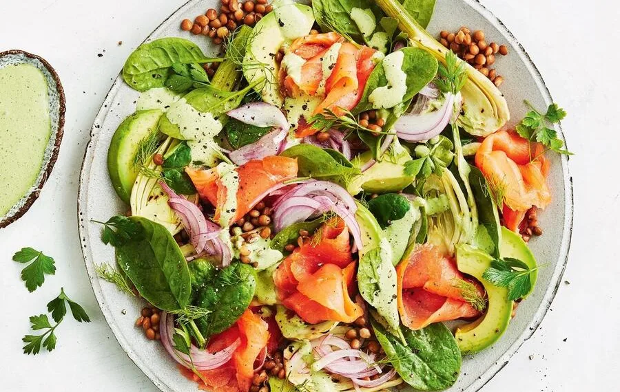 Salada de salmão fumado