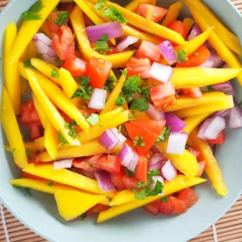 Salada de manga e tomate