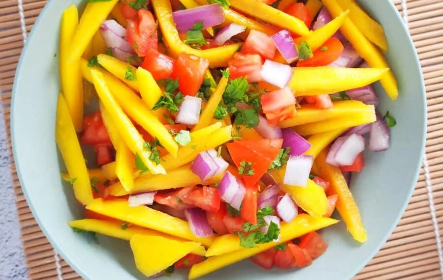 Salada de manga e tomate