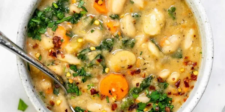 Sopa de nabiças com feijão branco