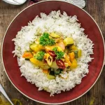 Caril de legumes com leite de coco