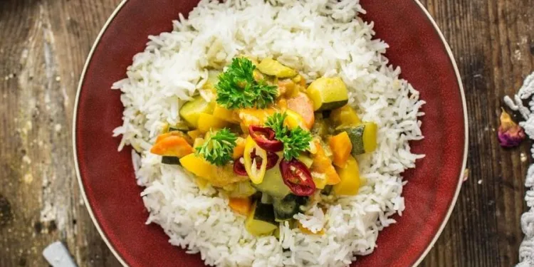 Caril de legumes com leite de coco