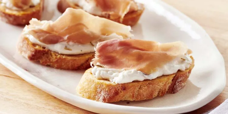 Bruschetta de presunto e queijo