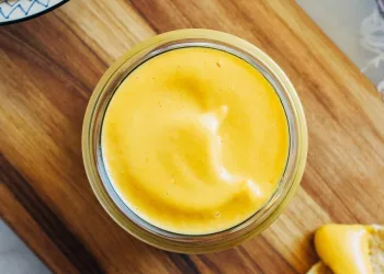 Molho de queijo Cheddar