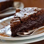 Bolo de mousse de chocolate muito fácil