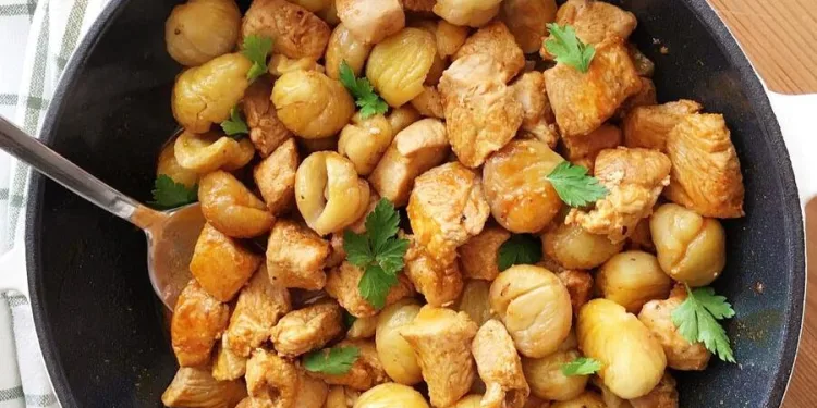 Frango com castanhas na frigideira
