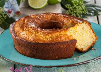 Bolo de lima fofinho