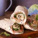 Wrap de salmão fumado, abacate e queijo creme