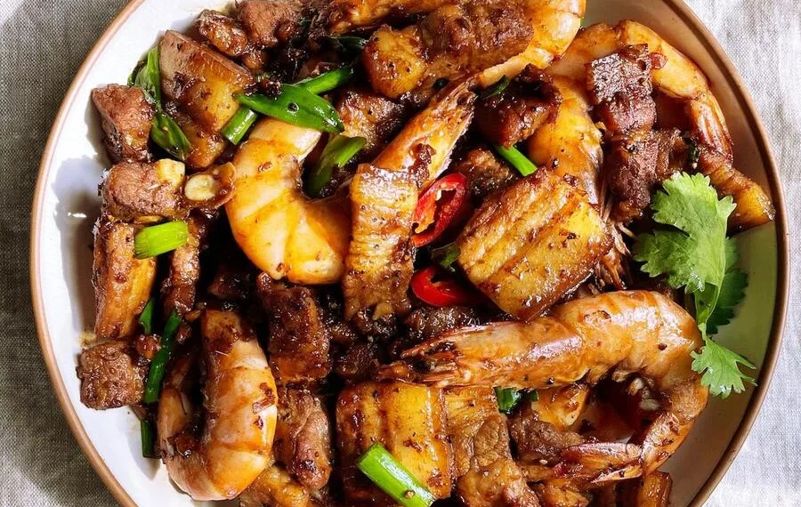 Carne de porco com camarão