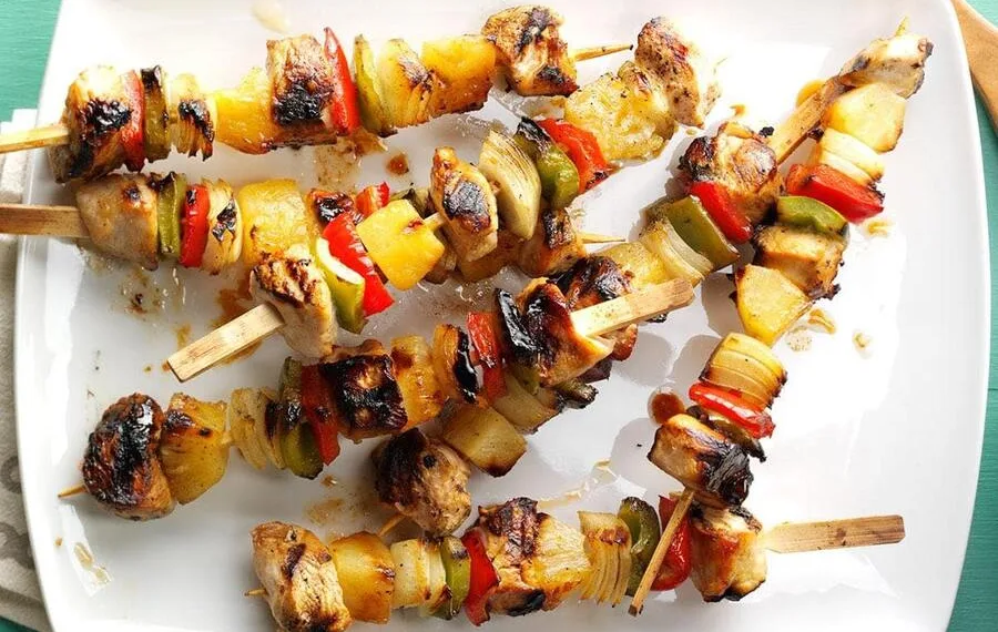 Espetadas de peru grelhadas