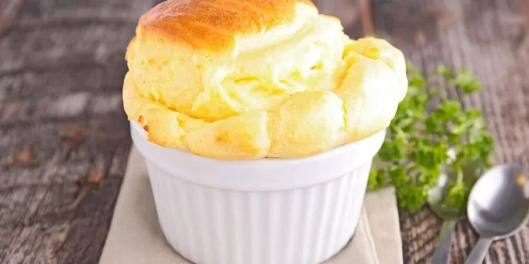 Souflé de queijo fácil e delicioso