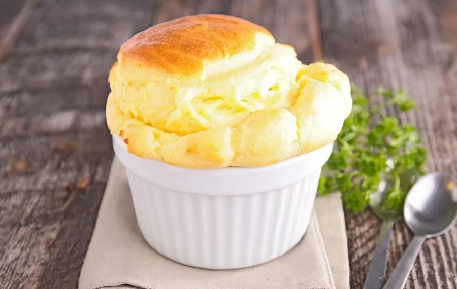 Souflé de queijo fácil e delicioso