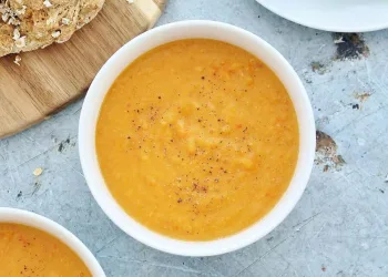 Sopa de batata-doce e cenoura cremosa