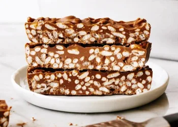 Chocolate crocante com arroz tufado