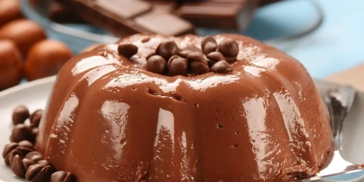 Pudim de chocolate com leite condensado