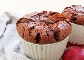 Souflé de chocolate simples e delicioso