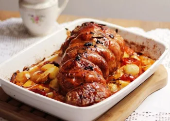 Perna de peru recheada com alheira