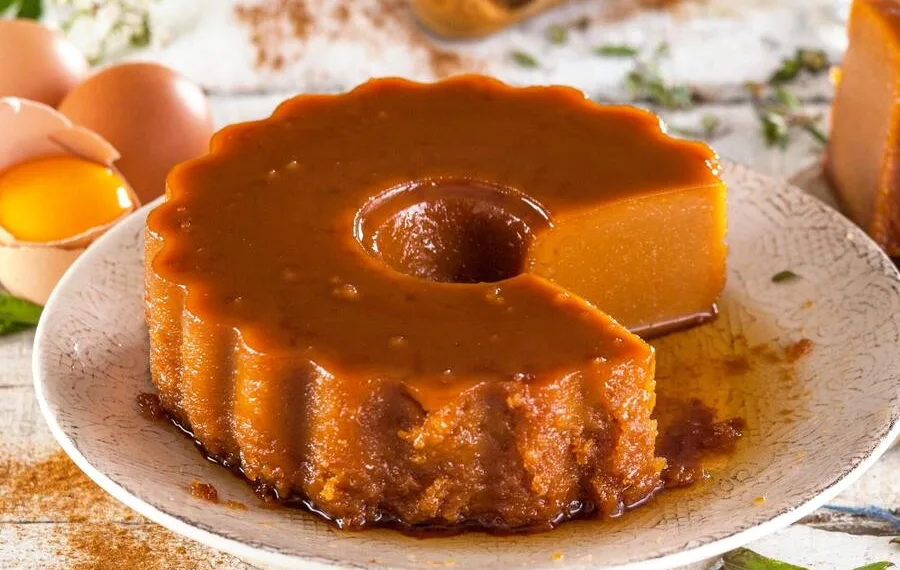 Pudim de Natal com gemas e vinho do Porto