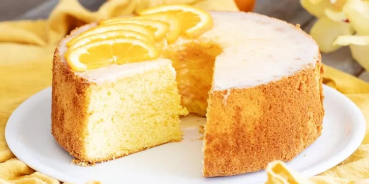Bolo chiffon de laranja