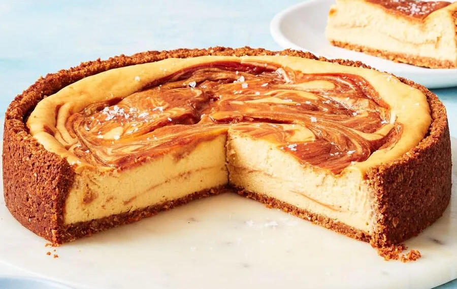 Cheesecake de caramelo salgado
